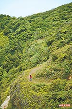 走一趟北岸步道，才能真正感受龜山島的自然野趣。